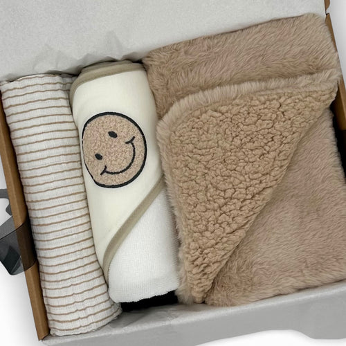 Soft Smiles Luxury Baby Gift Box | Gender Neutral Baby Shower Gift | Neutral Newborn Gift Set